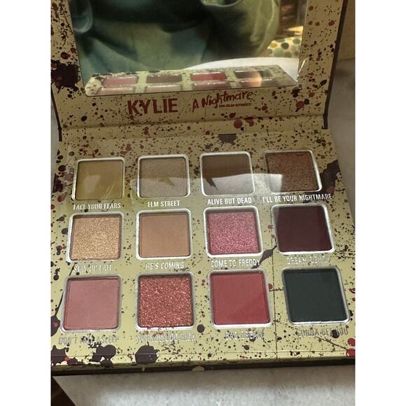 Kylie Cosmetics ~ Pressed Powder Palette ~ A Nightmare on Elm Street ~ NIB - Picture 3 of 4